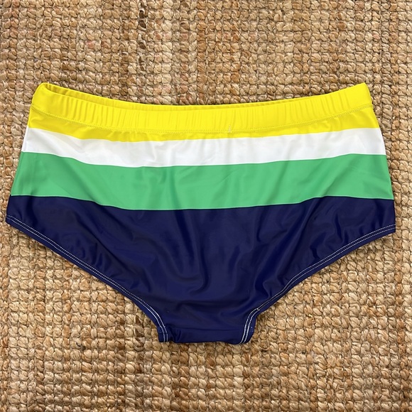 Brazilian Speedo Swim box - Size XLarge - Striped Pattern - Brand New - Picture 3 of 3
